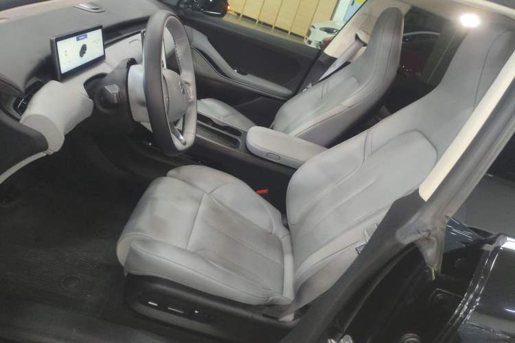 Used Nio ET5 2022 75 kWh Left Front Seat