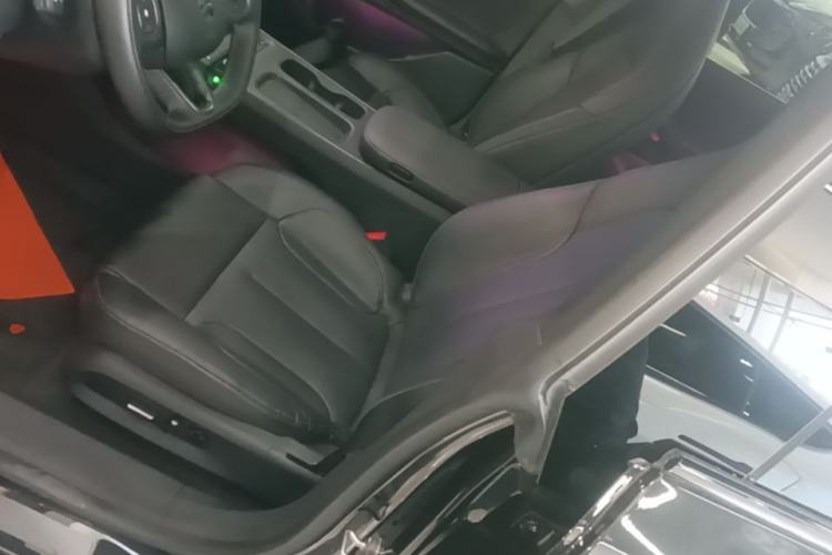 Used Nio ET5 2022 75 kWh Left Front Seat