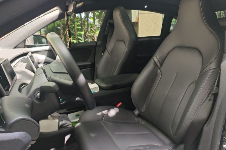 Used Nio ET5 2022 75 kWh Left Front Seat