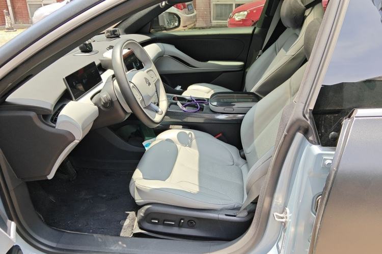 Used Nio ET5 2022 75 kWh Left Front Seat