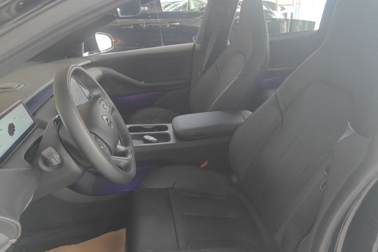 Used Nio ET5 2022 75 kWh Left Front Seat