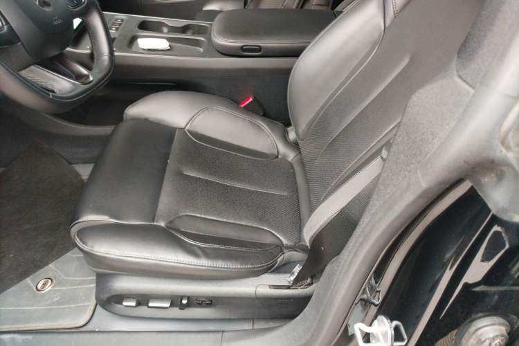 Used Nio ET5 2022 75 kWh Left Front Seat