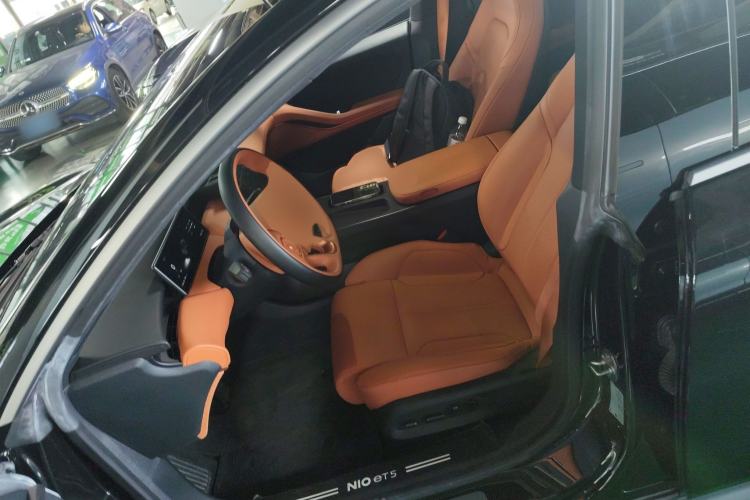 Used Nio ET5 2022 75 kWh Left Front Seat