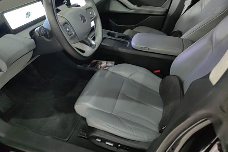 Used Nio ET5 2022 75 kWh Left Front Seat