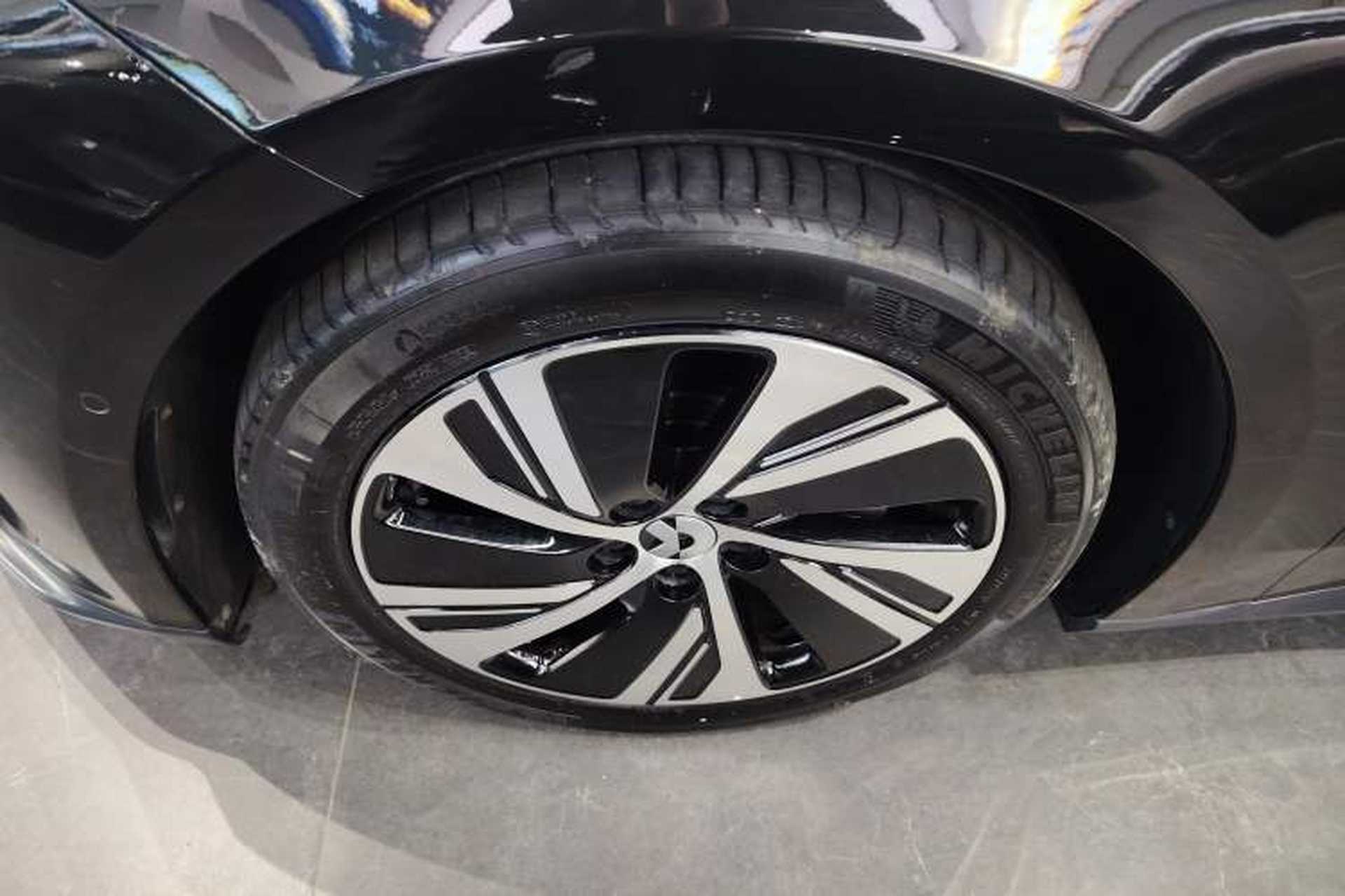 Used Nio ET5 2022 75 kWh Left Front Wheel Hub
