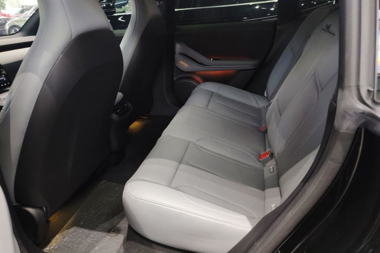 Used Nio ET5 2022 75 kWh Left Rear Seat