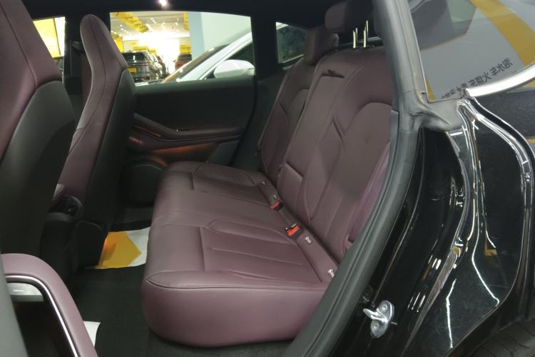 Used Nio ET5 2022 75 kWh Left Rear Seat