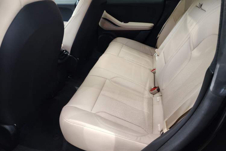 Used Nio ET5 2022 75 kWh Left Rear Seat