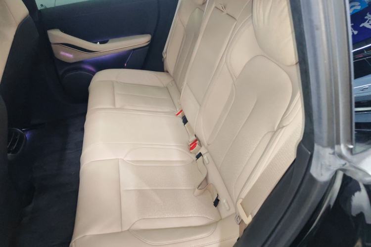 Used Nio ET5 2022 75 kWh Left Rear Seat