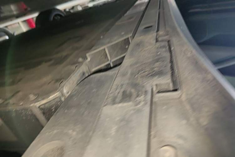 Used Nio ET5 2022 75 kWh Left Side Sill
