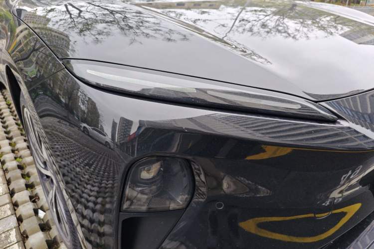 Used Nio ET5 2022 75 kWh Right Front Headlight