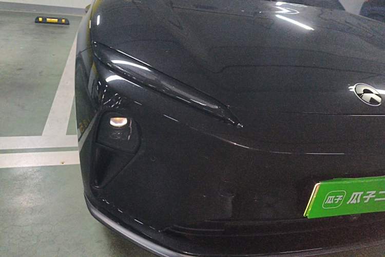 Used Nio ET5 2022 75 kWh Right Front Headlight