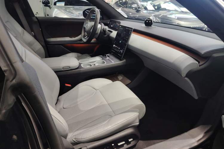 Used Nio ET5 2022 75 kWh Right Front Seat