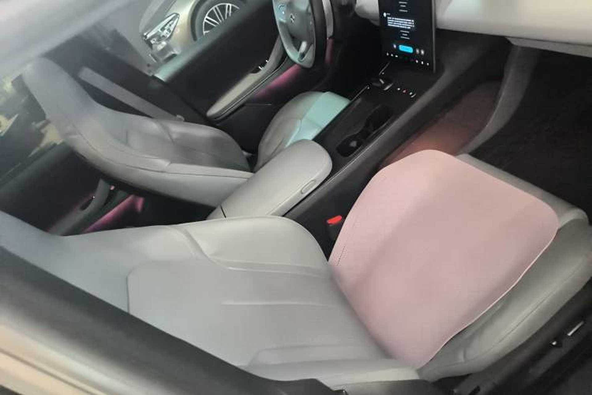 Used Nio ET5 2022 75 kWh Right Front Seat
