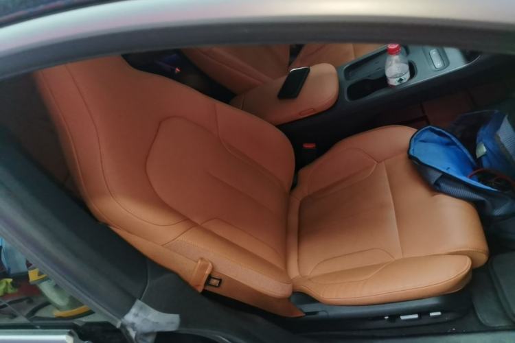 Used Nio ET5 2022 75 kWh Right Front Seat