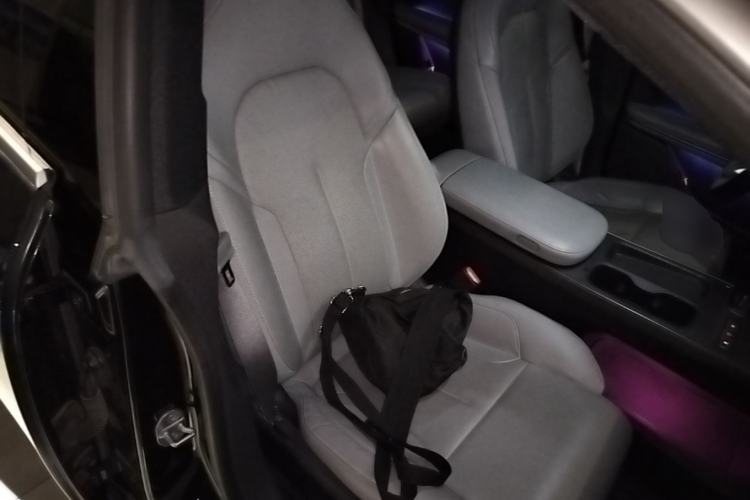 Used Nio ET5 2022 75 kWh Right Front Seat