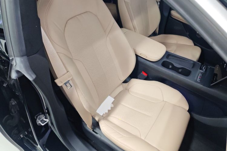Used Nio ET5 2022 75 kWh Right Front Seat