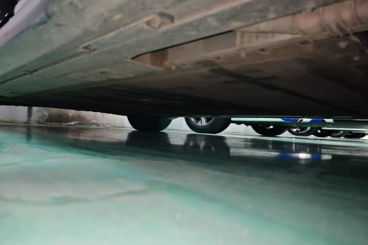 Used Nio ET5 2022 75 kWh Right Side Sill