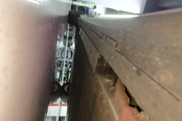 Used Nio ET5 2022 75 kWh Right Side Sill