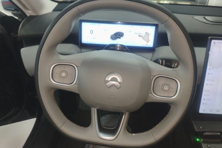 Used Nio ET5 2022 75 kWh Steering Wheel