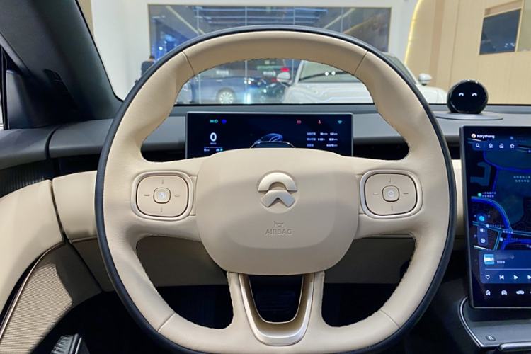 Used Nio ET5 2022 75 kWh Steering Wheel