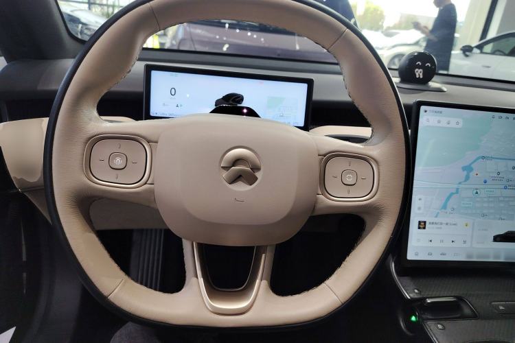 Used Nio ET5 2022 75 kWh Steering Wheel