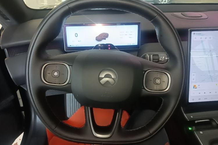 Used Nio ET5 2022 75 kWh Steering Wheel