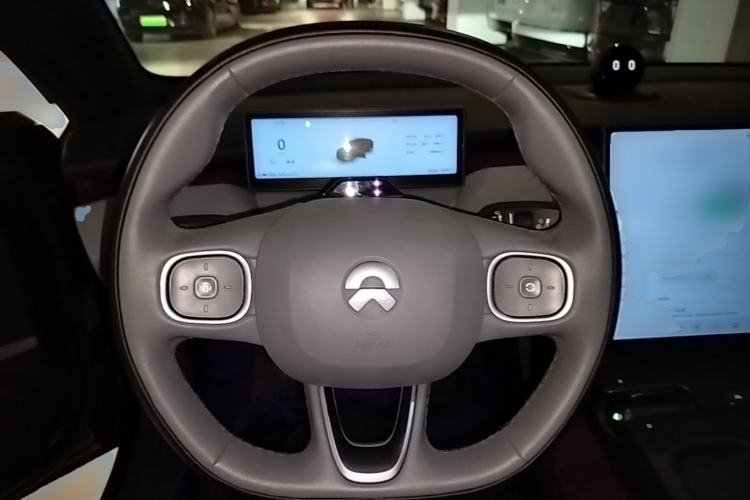 Used Nio ET5 2022 75 kWh Steering Wheel