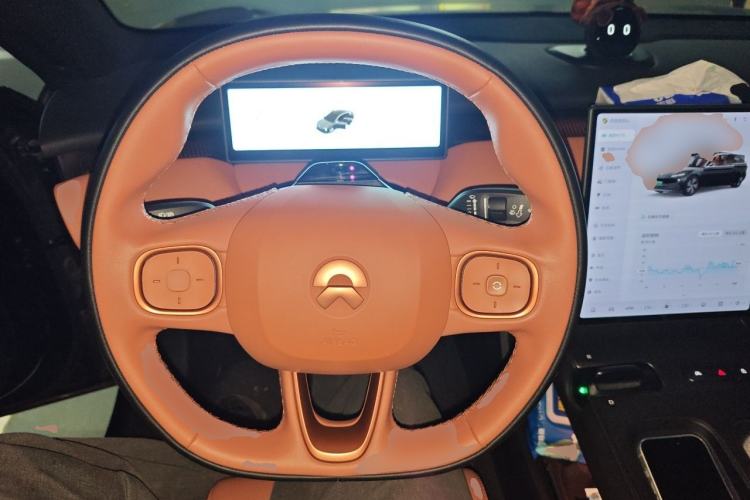 Used Nio ET5 2022 75 kWh Steering Wheel