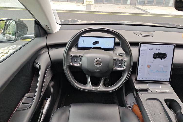 Used Nio ET5 2022 75 kWh Steering Wheel
