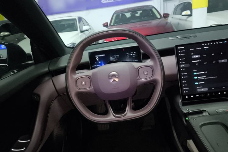Used Nio ET5 2022 75 kWh Steering Wheel