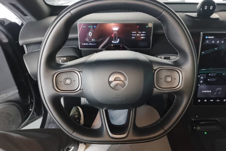 Used Nio ET5 2022 75 kWh Steering Wheel