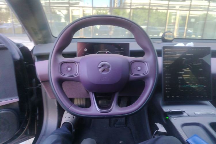 Used Nio ET5 2022 75 kWh Steering Wheel