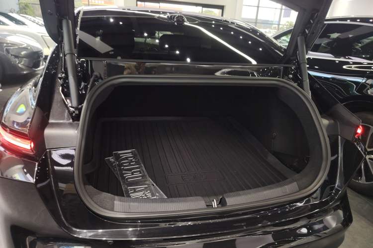 Used Nio ET5 2022 75 kWh Trunk