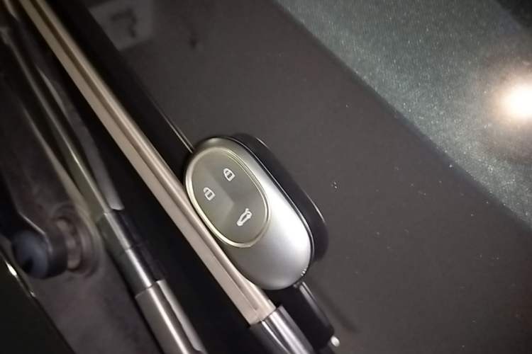 Used Nio ET5 2022 75 kWh Vehicle Key
