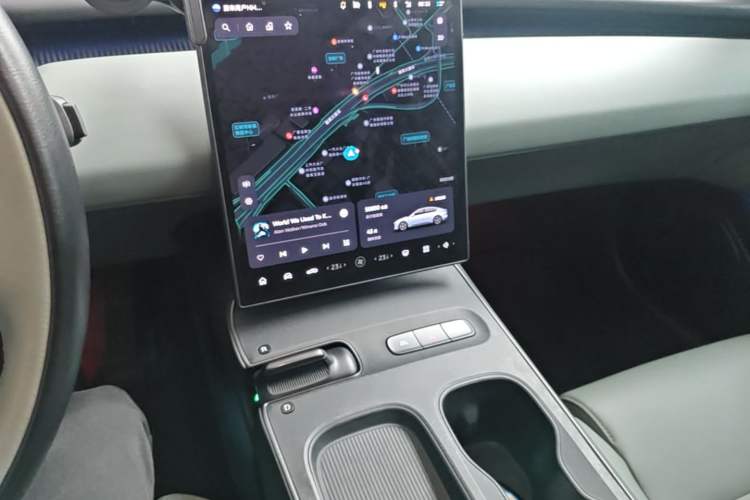 Used Nio ET5 2022 75 kWh Audio And AC Panel