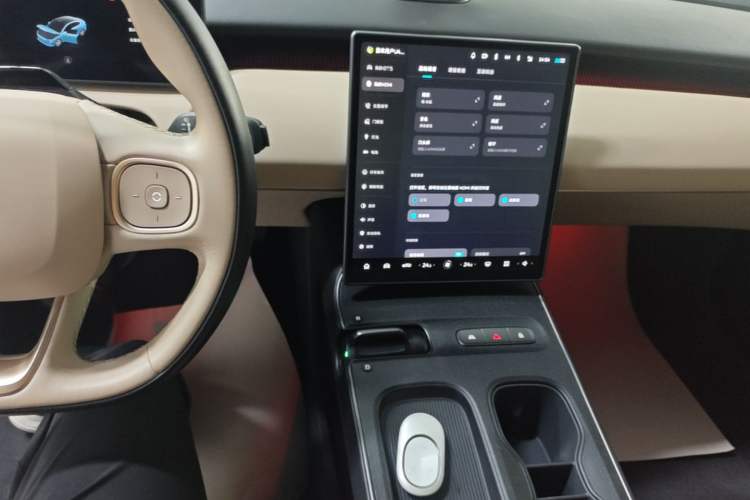 Used Nio ET5 2022 75 kWh Audio And AC Panel