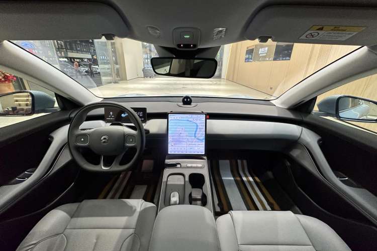 Used Nio ET5 2022 75 kWh Center Console