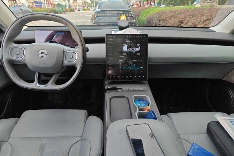 Used Nio ET5 2022 75 kWh Center Console
