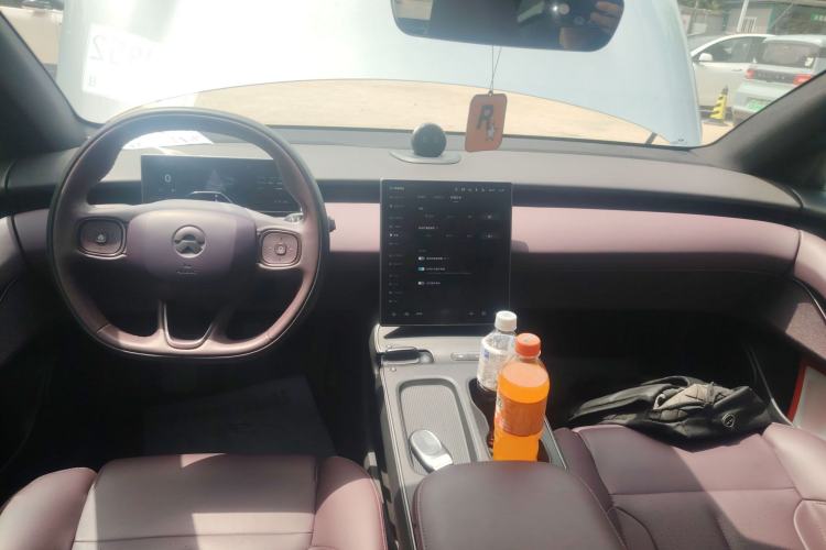 Used Nio ET5 2022 75 kWh Center Console