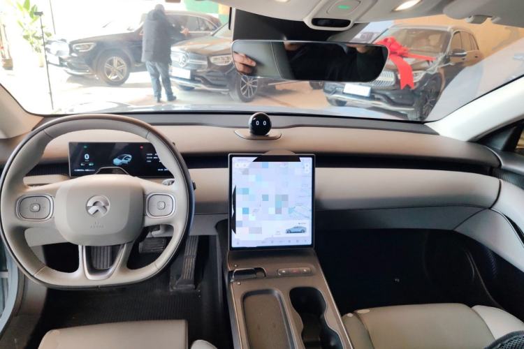 Used Nio ET5 2022 75 kWh Center Console