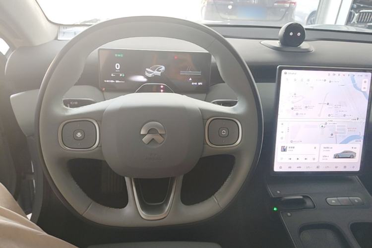 Used Nio ET5 2022 75 kWh Center Console