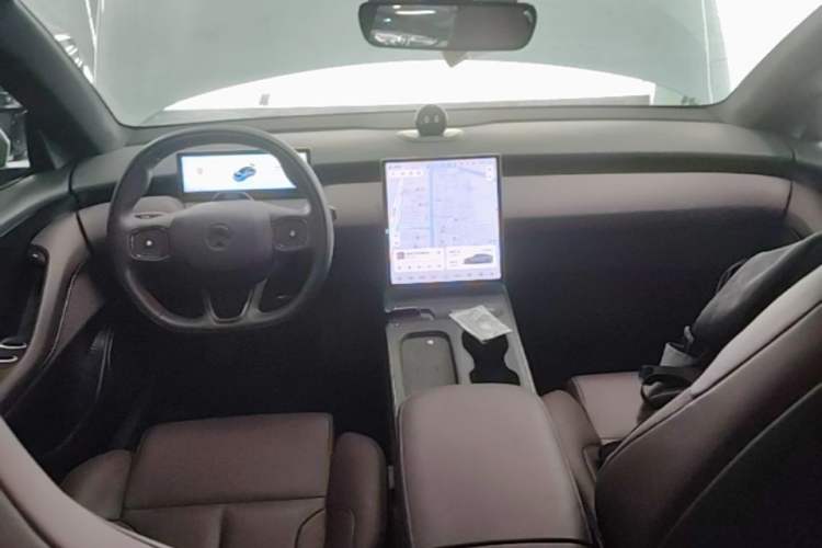 Used Nio ET5 2022 75 kWh Center Console