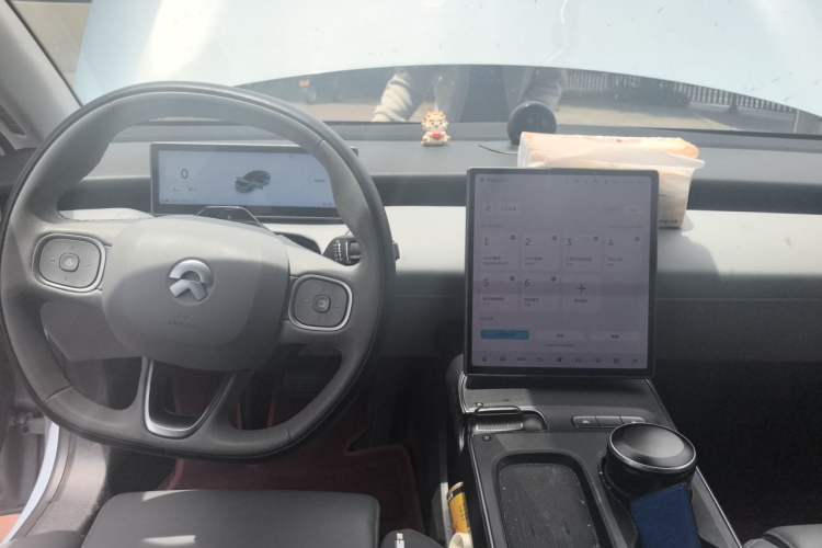 Used Nio ET5 2022 75 kWh Center Console