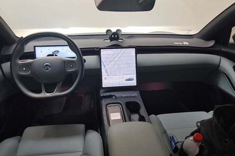 Used Nio ET5 2022 75 kWh Center Console