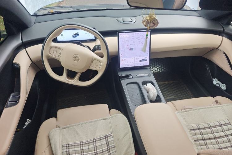 Used Nio ET5 2022 75 kWh Center Console