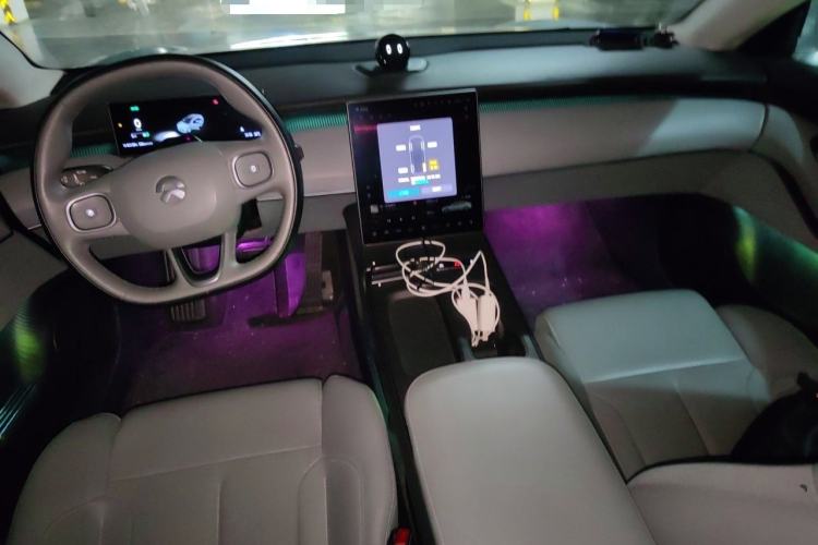 Used Nio ET5 2022 75 kWh Center Console