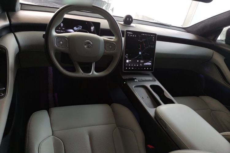 Used Nio ET5 2022 75 kWh Center Console