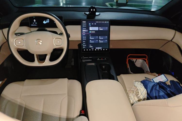 Used Nio ET5 2022 75 kWh Center Console