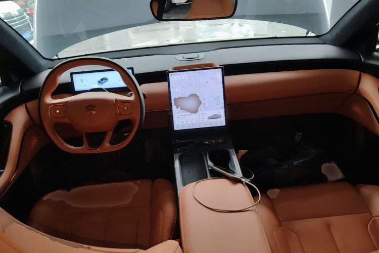 Used Nio ET5 2022 75 kWh Center Console
